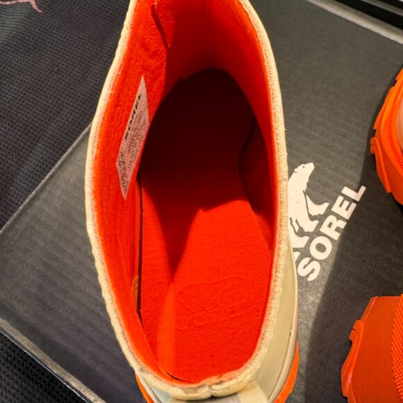 SOREL Brex™ Heel Zip Off-white Leather, /Orange Bottom Size 9.5 (worn twice) - Picture 9 of 10